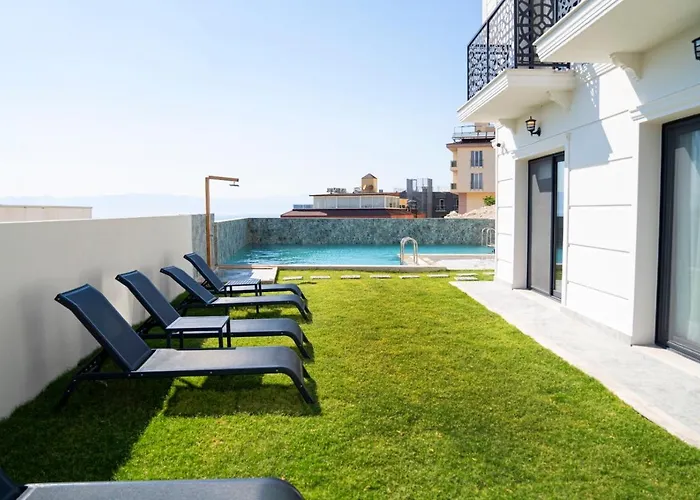 Nova Butik Hotel *